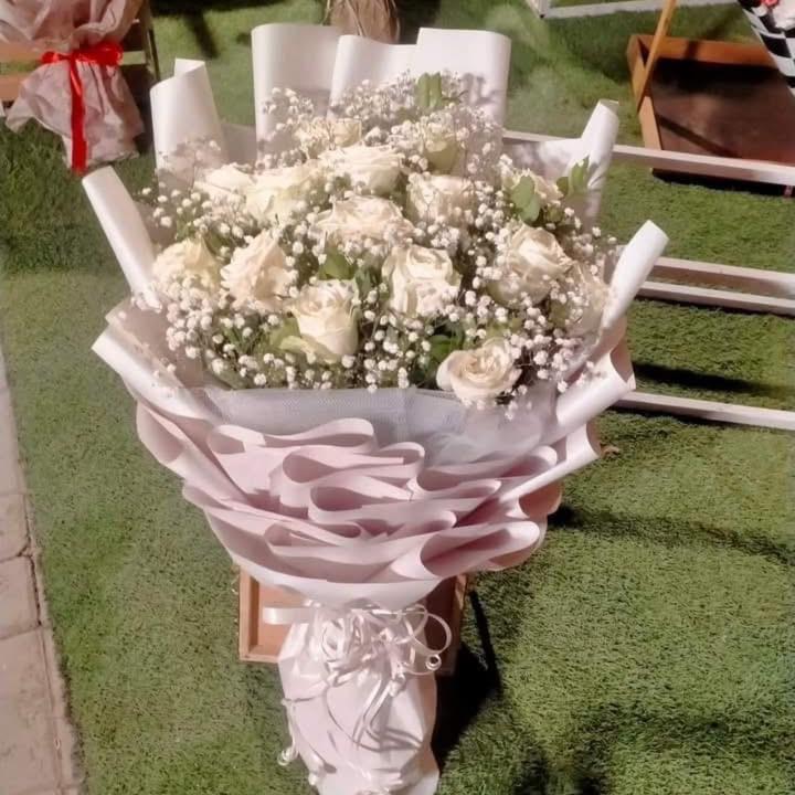 Hot Pink Roses - Image 4