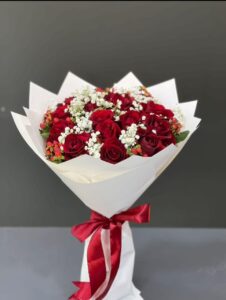 Red & White Roses 🌹🤍